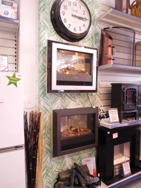 MallettsTruro's tweet photo. New range of wall mounted feature #fires perfect for the modern #home and where space is a premium https://t.co/YoPbtv3em4