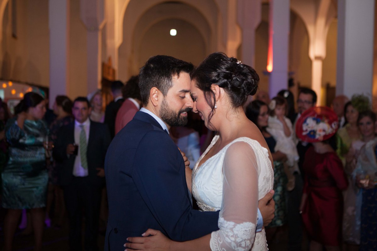 _MASVISUAL's tweet photo. Con mucho Amor, ¡feliz aniversario! 
#weddingbashers #wedding #weddinghour #weddingpics #weddingphotography #weddinglove #WeddingPlanner https://t.co/y5FqSu51GE