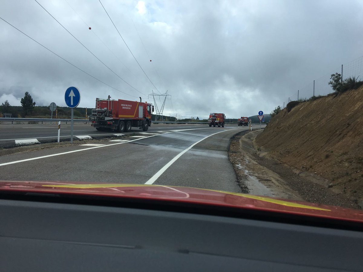 UMEgob's tweet photo. Durante el día de hoy continua el repliegue 🚒 de nuestros compañeros de los diferentes batallones a sus bases ¡¡Buen trabajo!! https://t.co/XAQUP6wvR1