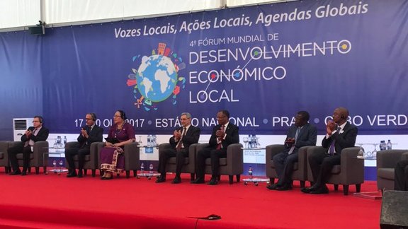 ORUFOGAR's tweet photo. "The lack of territorial vision enhances the risk of perpetuating territorial disequilibrium" @sekkalab #ForumLED https://t.co/bydCUTGdbg