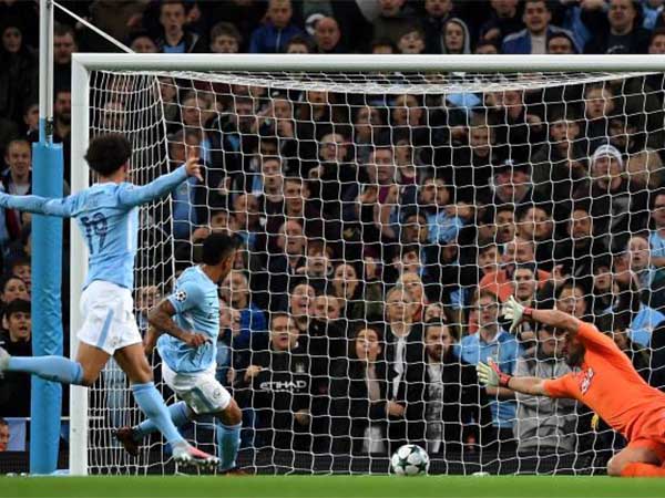 SportRadioME's tweet photo. #ManchesterCity sealed a 2-1 win against #Napoli https://t.co/3aOTgug0Wc https://t.co/Zs9JzLoQxy