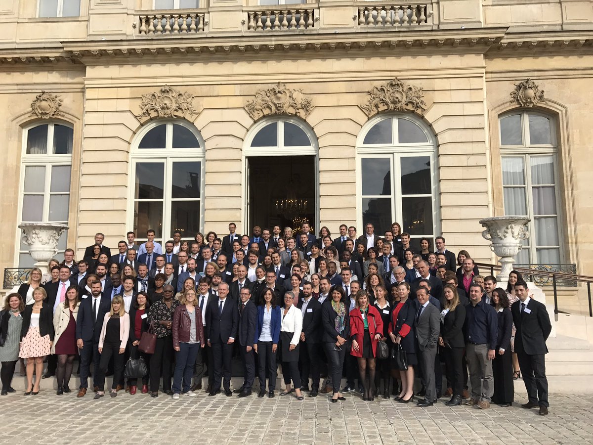 J'ai l'honneur de parrainer la journée #parlementreprise avec <a href="/Sach_He/">Sach He Boss</a> organisée par la <a href="/JCE_France/">jce_france</a>, merci à <a href="/FdeRugy/">François de Rugy</a> pr sa présence