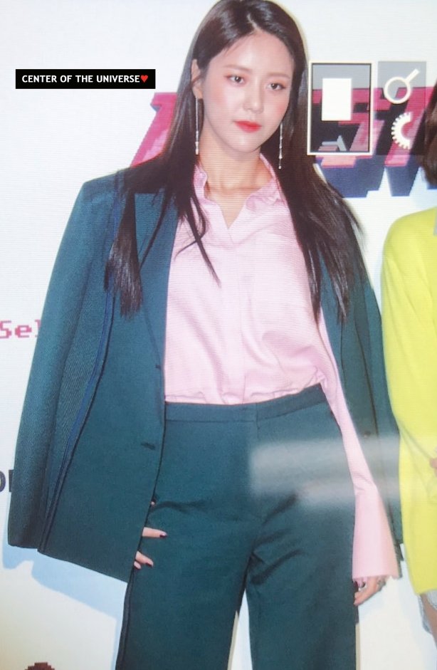 19930810net's tweet photo. 171018 패션위크 포토월 #AOA #혜정 
미친미모 너는 숭배받아 마땅😭😭😭 우런니 대박적모먼트 ㅇㄱㄹㅇ 반박불가 https://t.co/K8ovk6rLzC