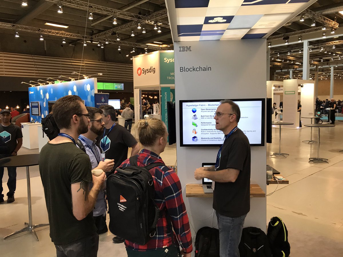 guoger's tweet photo. @lehors explaining #IBMBlockchain #Hyperledger #fabric at #DockerCon https://t.co/MaL9XW7Hvw