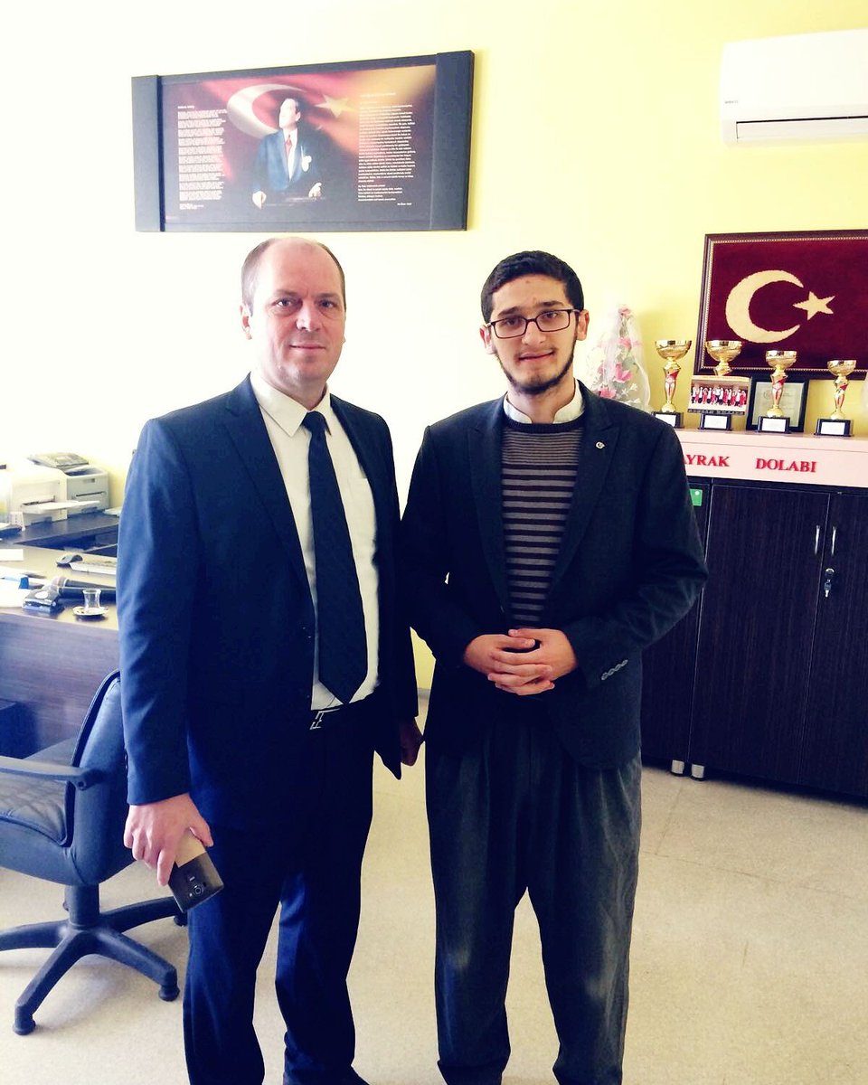AgdTekirdag's tweet photo. İLÇE ZİYARETLERİ ||
Tekirdağ/Malkara ilçesindeki Gazi Ömerbey Anadolu Lisesi Müdürü Ergün AYDOĞAN Bey'i ziyaret ettik. https://t.co/t2SPollhvC