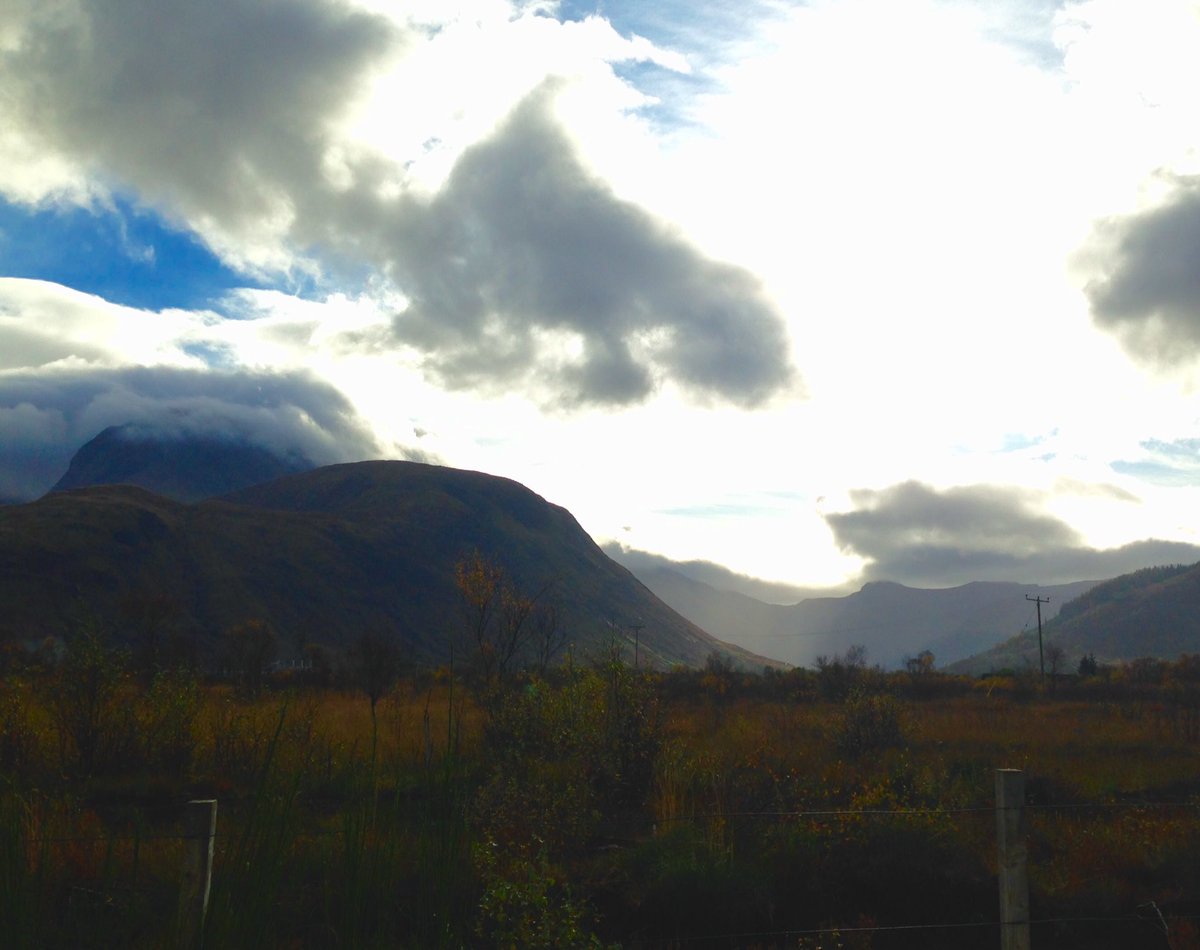 obantimes's tweet photo. What better way to enjoy this view than with the sound of the clarsach? 
A tranquil morning in caol on Mòd Wednesday #otmod #mod2017 https://t.co/M1Pb2I9TcA