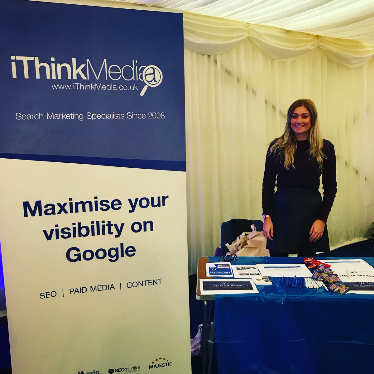 Honcho_Search's tweet photo. We’re at #hertfordshireuniversity grad fair all day today - stand 45 in the marquee. Come say hi! #WorkFest17 https://t.co/bJBOsyLRWN