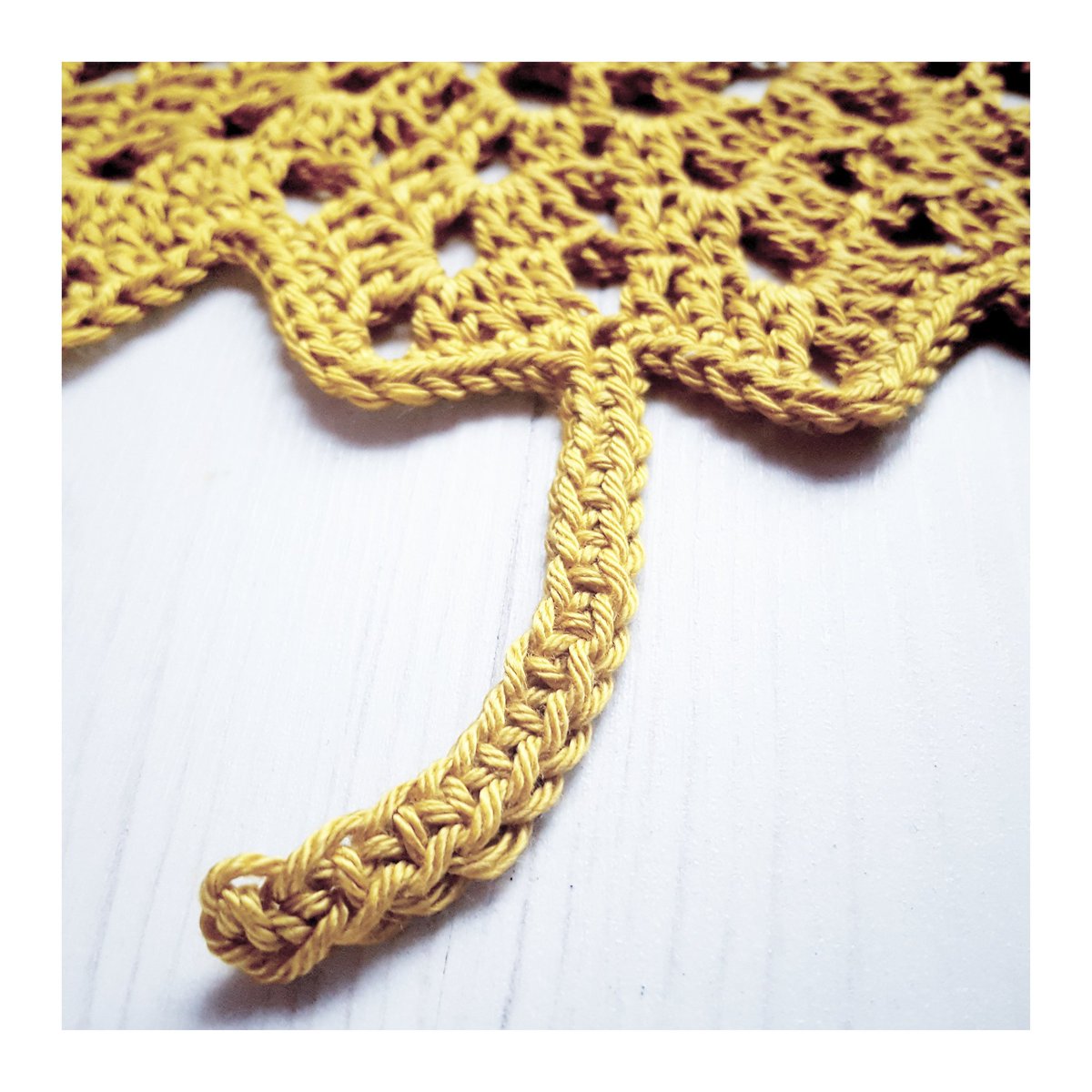 crochetteaparty's tweet photo. Autumn leaf #crochetmotif #motif #crochet #fallleaves #crochetgoodness #crochetaddict #crochetlove #crochetideas #instacrochet #autumnleaves https://t.co/rRZyodTZxh