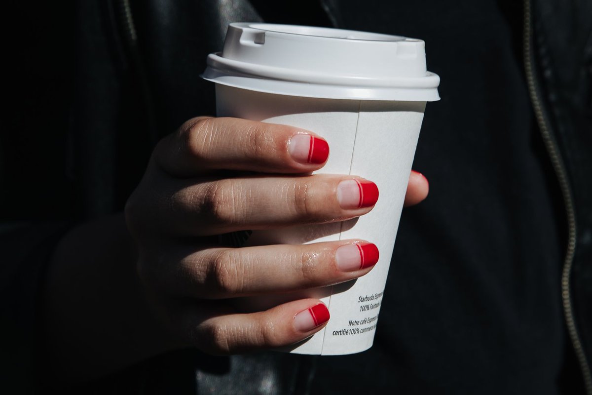 Nail art for minimalists, with <a href="/AlexSteinherr/">Alessandra Steinherr</a> and <a href="/drybylondon/">DryBy</a>'s new collaboration: vogue.uk/3rXj9J