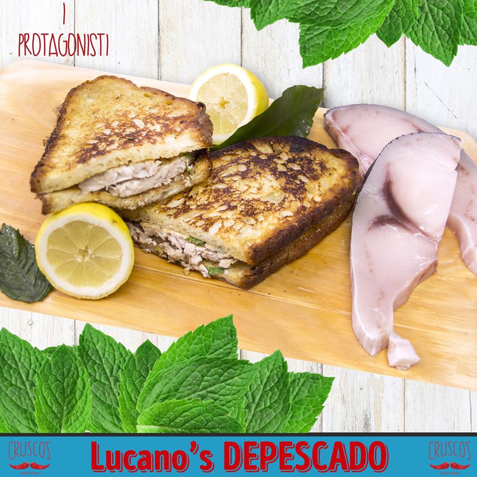 GustatiUnPepero's tweet photo. Always #streetfood!

Hummus, un delicato pesce spada piastrato, menta fresca e cipolla di Tropea alla piastra insaporita con pepe nero. 🐠🐡🐟 https://t.co/5dTEZ7zMUg