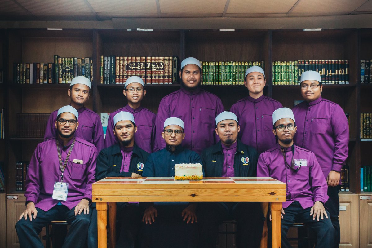 amirulariif's tweet photo. kami dah buat yg terbaik, maafkan andai ada tugas yg tak terlaksana
Selamat Bersidang SEMUA!
#MAT19 https://t.co/BPRibVvHhd