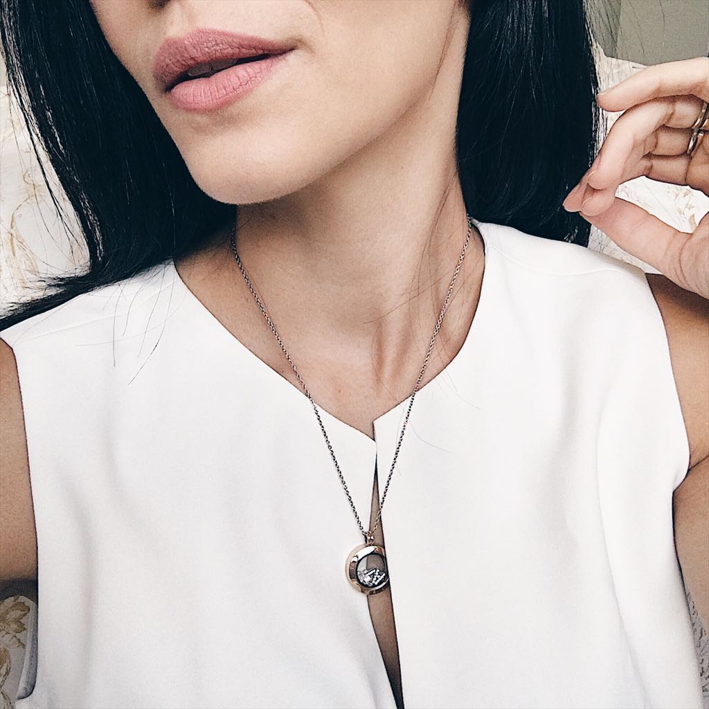 MBoringWardrobe's tweet photo. This personalised floating locket <3 <3 All about it here: https://t.co/DLv7GBv0JP https://t.co/1Nh1m4HdZ2