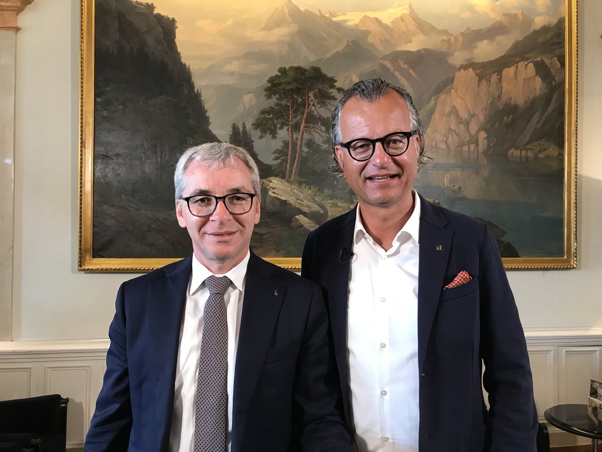 e_ettlin's tweet photo. #Talkmit #Andywolf - ein sympathischer Moderator und ‚Talkmaster‘ will mehr wissen - es war ein kurzweiliges Gespräch! Danke. https://t.co/dddk5VfDAc