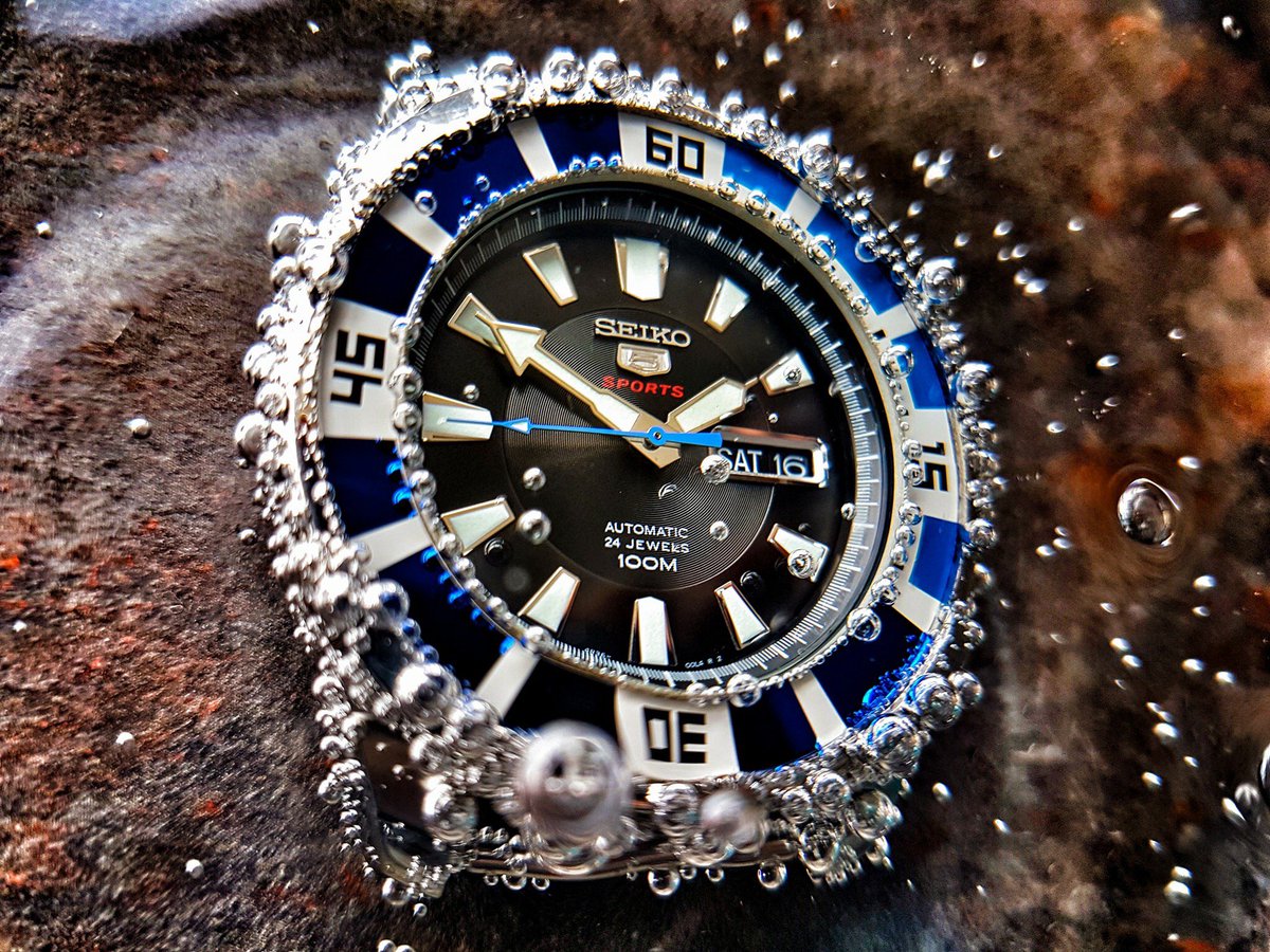 Time_Strap's tweet image. #rolex #seiko #brietling #tag #luxurywatch #luxurywatches #horology #iwc #seikosaturday #hamilton #bracelet #mesh #nato #bezelinsert #watch