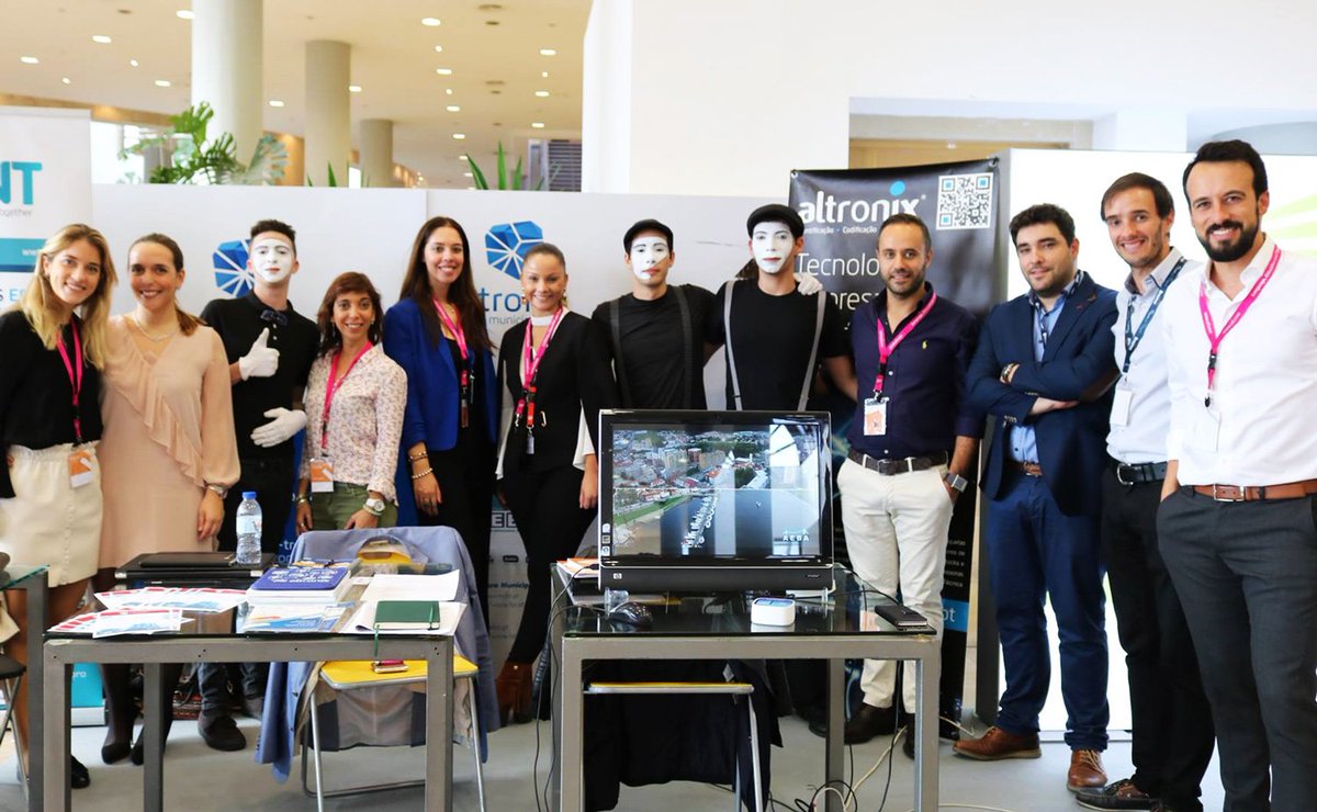 AltronixPT's tweet photo. Estamos presentes na na Feira Internacional do Emprego FINDE U, hoje e amanhã, para criar oportunidades de #emprego aos nossos jovens 👍🏼😃 https://t.co/hDHLYbPvz6