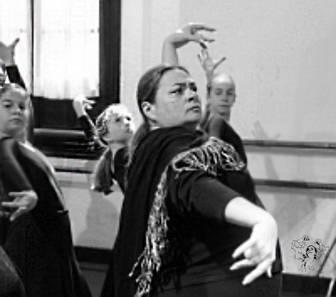 edmatildecoral's tweet photo. Matriculación abierta para Curso de Rocío Coral en @FestivaldeJerez Técnica y Estilo de la Bata de Cola. Infórmate #EDMatildeCoral #Flamenco https://t.co/JVfJFdQUAF