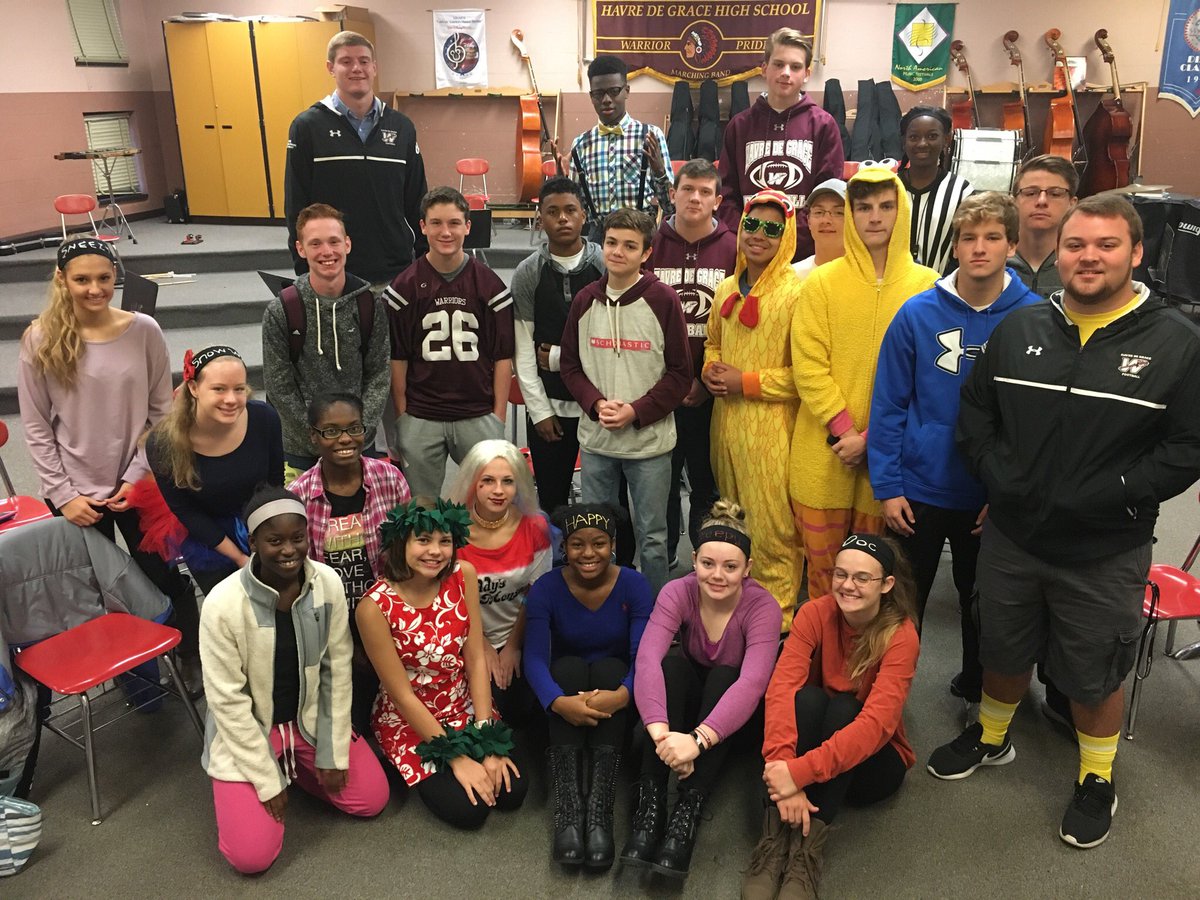 HdGFCA's tweet photo. Character Day with FCA!   These characters were reminded today to “Keep watch, because you do not know the day or the hour.”  Matthew 25:13 https://t.co/k5bdYWix7I
