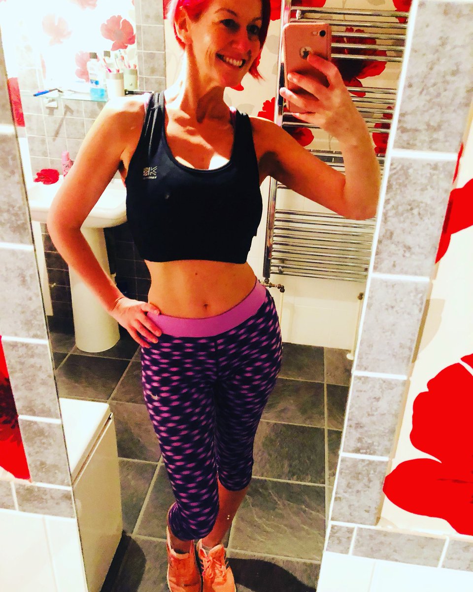 beaniebobbles's tweet photo. Back at the gym today #gym #bikinibodychallenge https://t.co/O9TkDq2zCo
