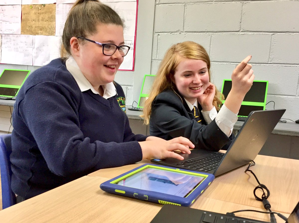 CranaCollegeCS's tweet photo. 👩‍💻Girls Can Code👩‍💻 @cranacollege #MicroBit workshop #CodeEU Students coding &amp; creating fun games,left with more confidence in CS #EdChatIE https://t.co/2aRWcQnisa