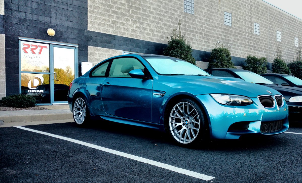 RRTRacing's tweet photo. It's a little chilly out this morning but that isn't bothering this unique E92 M3.

#rrt #rrtracing #e92 #m3 #bmw #individual https://t.co/1os955UAQE