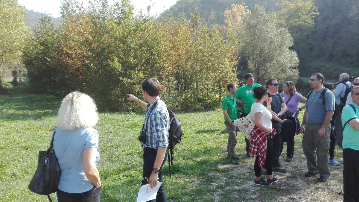 PESFOR_W's tweet photo. @PESFOR_W Discussing precipitation, water levels and forest management info the #Montonaforest

#paymentsforecosystemservices https://t.co/tz3NPGC8Ju
