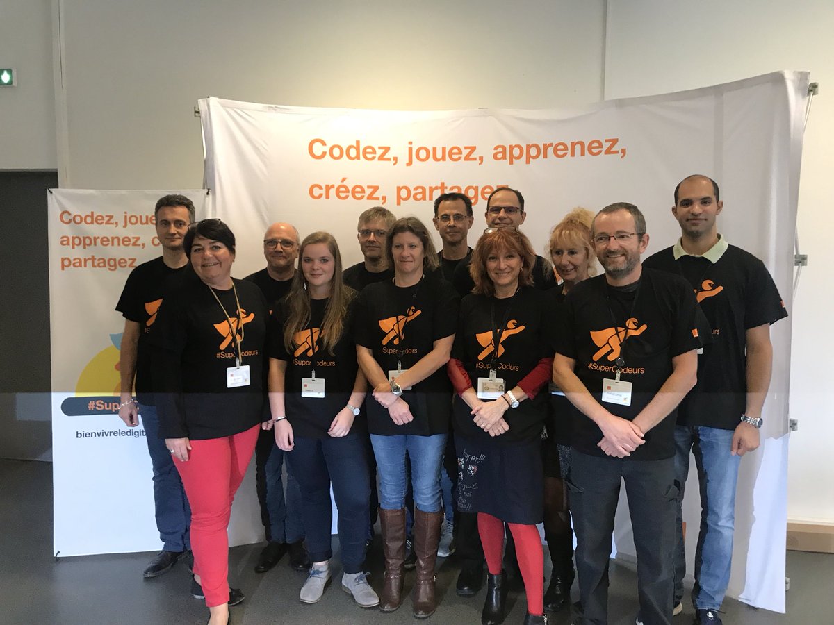 MarcFeau's tweet photo. #Montpellier A l’occasion de la #codeEU , @orange initie au code des enfants l ‘équipe des coach #Superscodeurs @OrangeOccitanie @orange https://t.co/vGiuhqibW3
