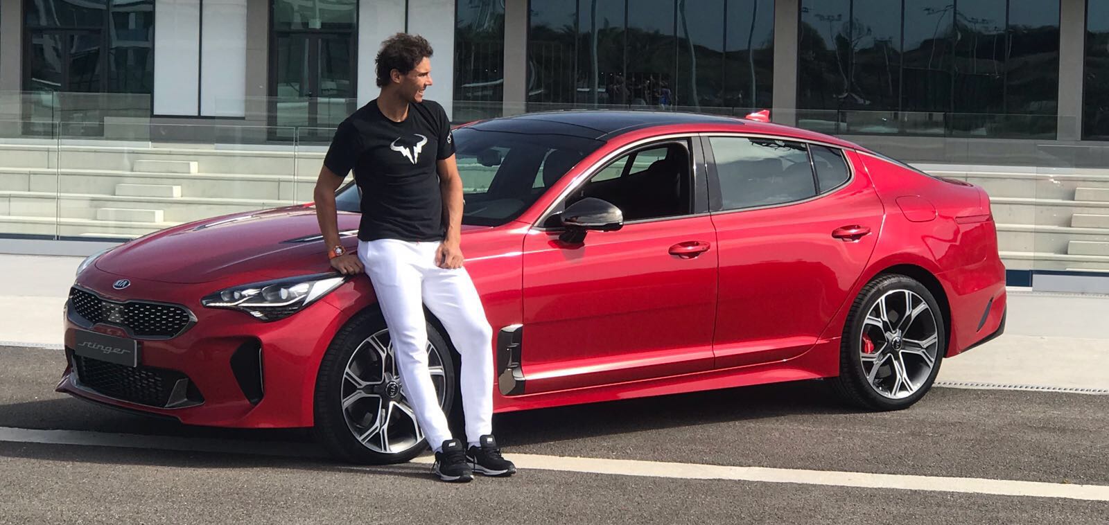 Rafael Nadal, Instagram photo, Espectacular el nuevo Kia Stinger