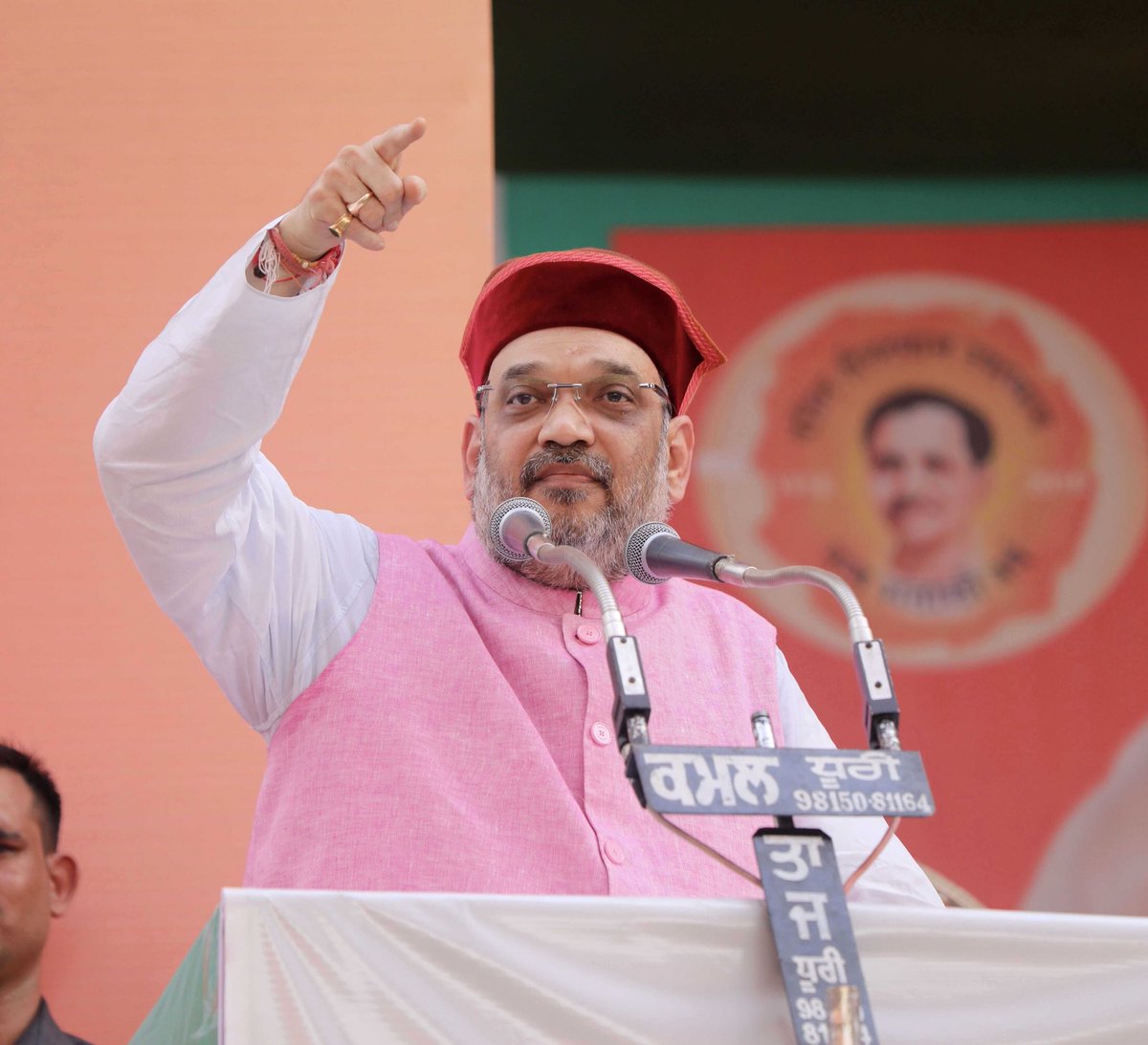 upmessenger's tweet photo. हिमाचल प्रदेश चुनाव: BJP ने जारी की उम्मीदवारों की सूची 
https://t.co/HIaGlMQkjN https://t.co/Dp21AD3Tp1