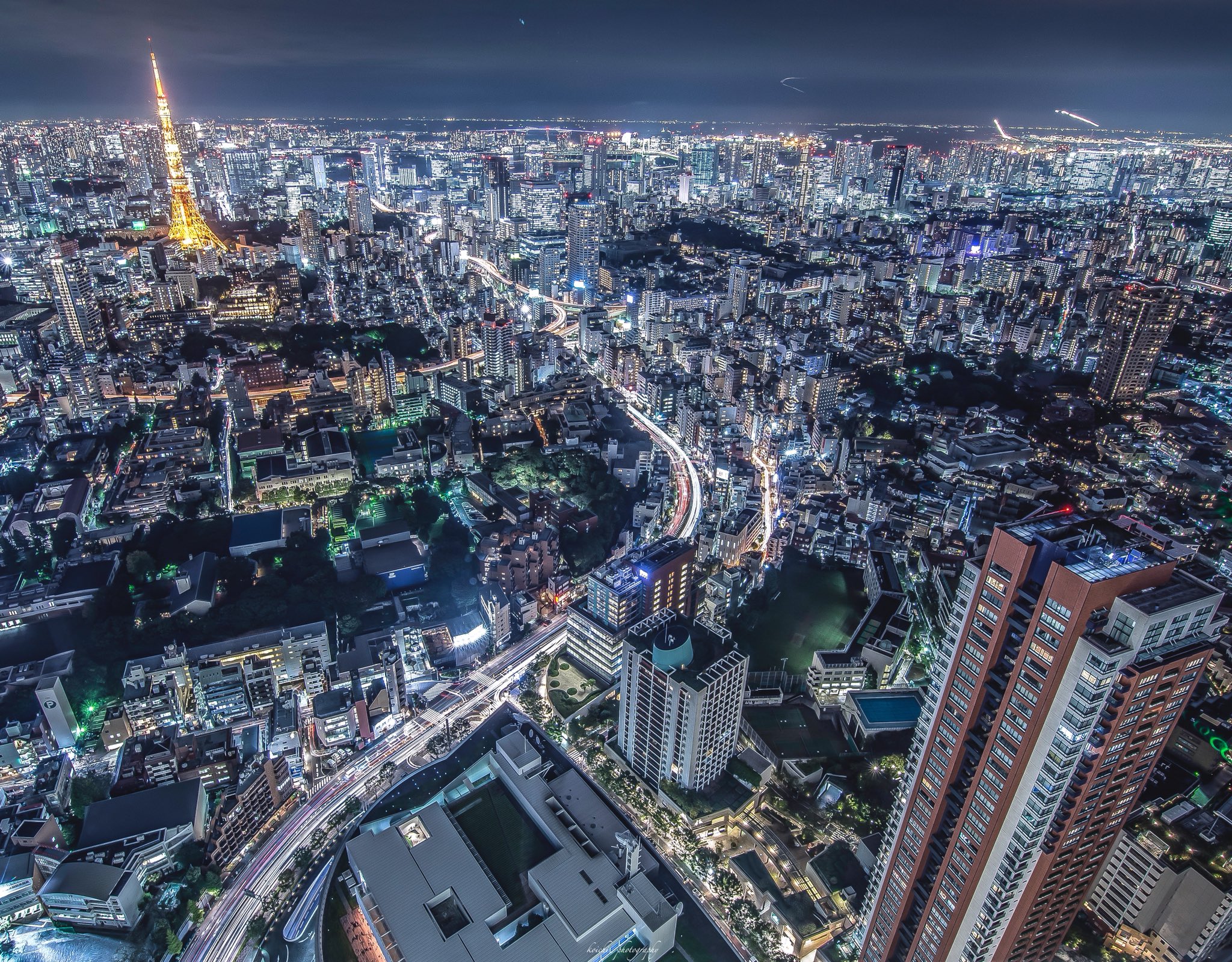 Koichi 都内夜景 六本木ヒルズより 羽田方面全体 ヒルズ 東京タワービルリフレクション 東京タワー方面 渋谷方面 六本木ヒルズ52階室内展望台より撮影した4枚です 六本木ヒルズ 都内夜景 東京 夜景 T Co 5qtie5yy98 Twitter