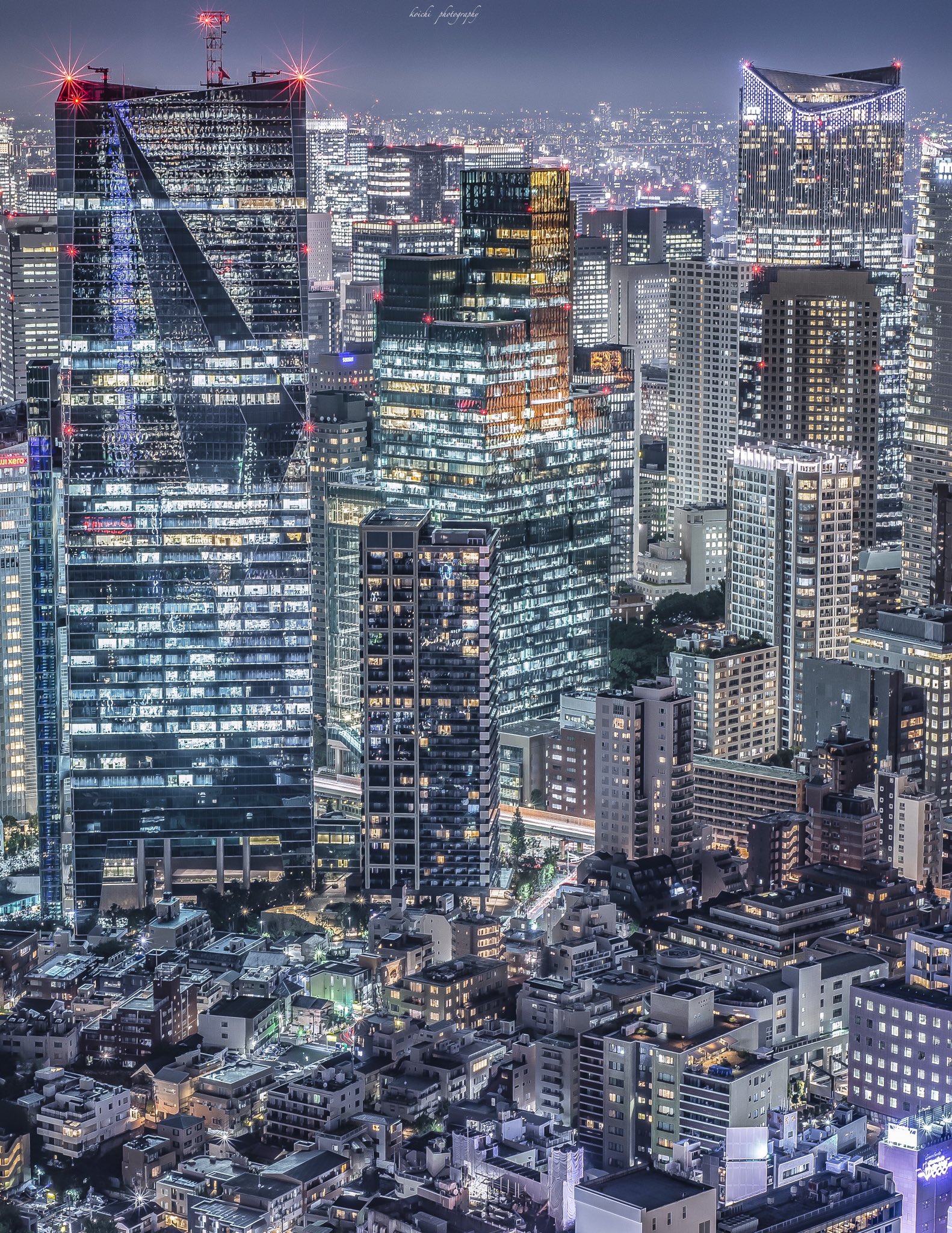 Koichi 都内夜景 六本木ヒルズより 羽田方面全体 ヒルズ 東京タワービルリフレクション 東京タワー方面 渋谷方面 六本木ヒルズ52階室内展望台より撮影した4枚です 六本木ヒルズ 都内夜景 東京 夜景 T Co 5qtie5yy98 Twitter