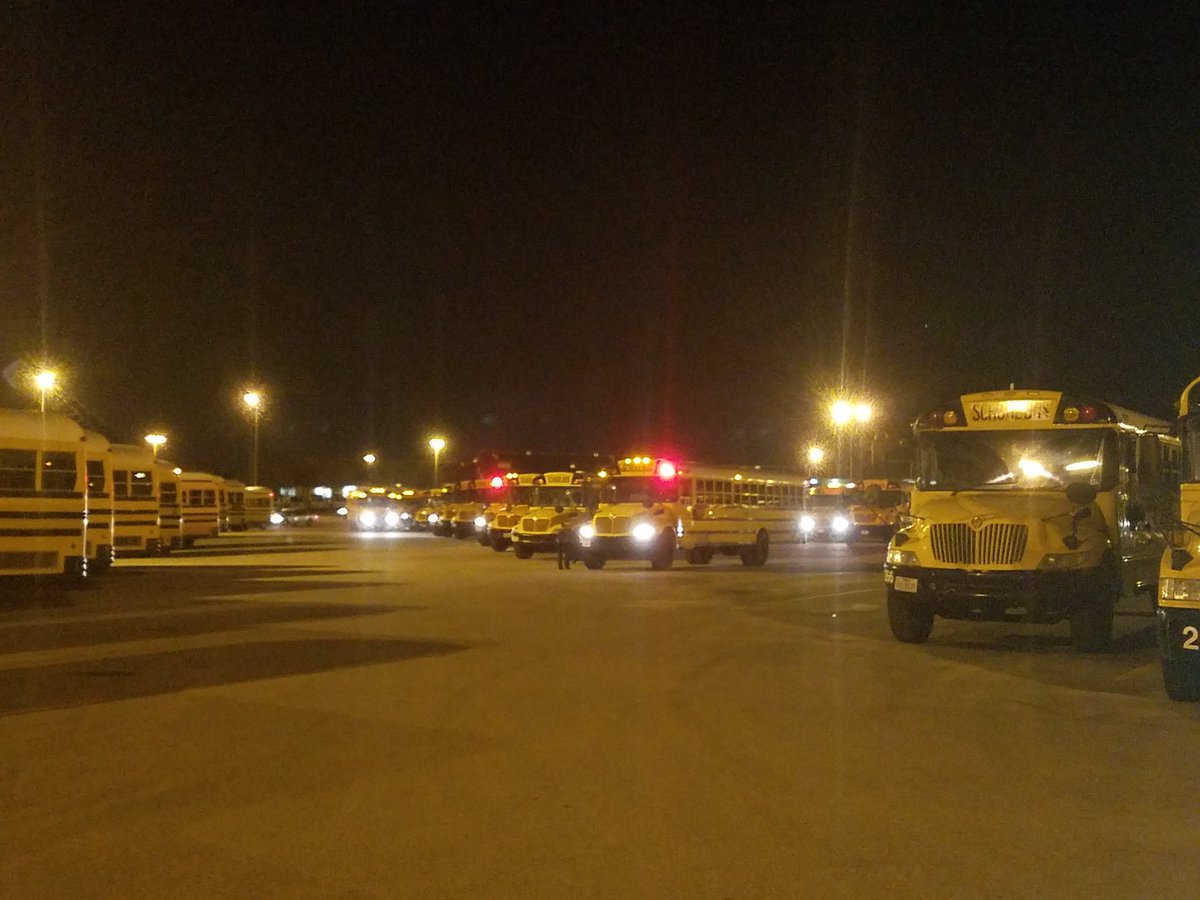 Did you know...<a href="/LeanderISD/">Leander ISD</a> drivers &amp; transportation staff check buses for safety as early as 4:30 am #schoolbussafetyweek. <a href="/JimmyDisler/">JimmyD</a>