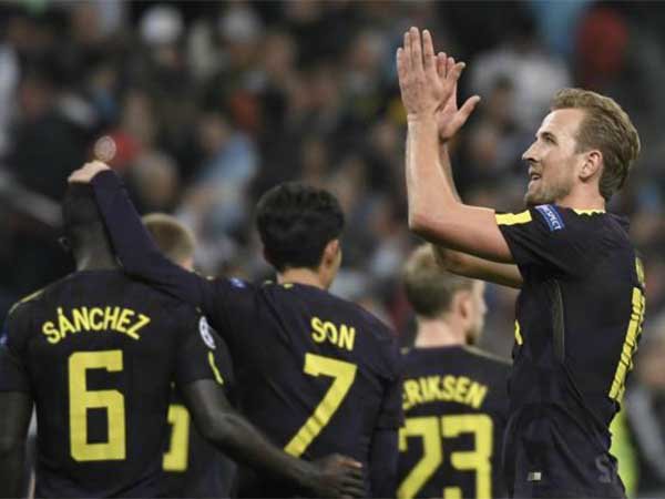 SportRadioME's tweet photo. #RealMadrid 1-1 #Tottenham: Spurs take massive step towards #ChampionsLeague knock-out stages https://t.co/o2GrbYQXdt https://t.co/fh3nHMAwK5