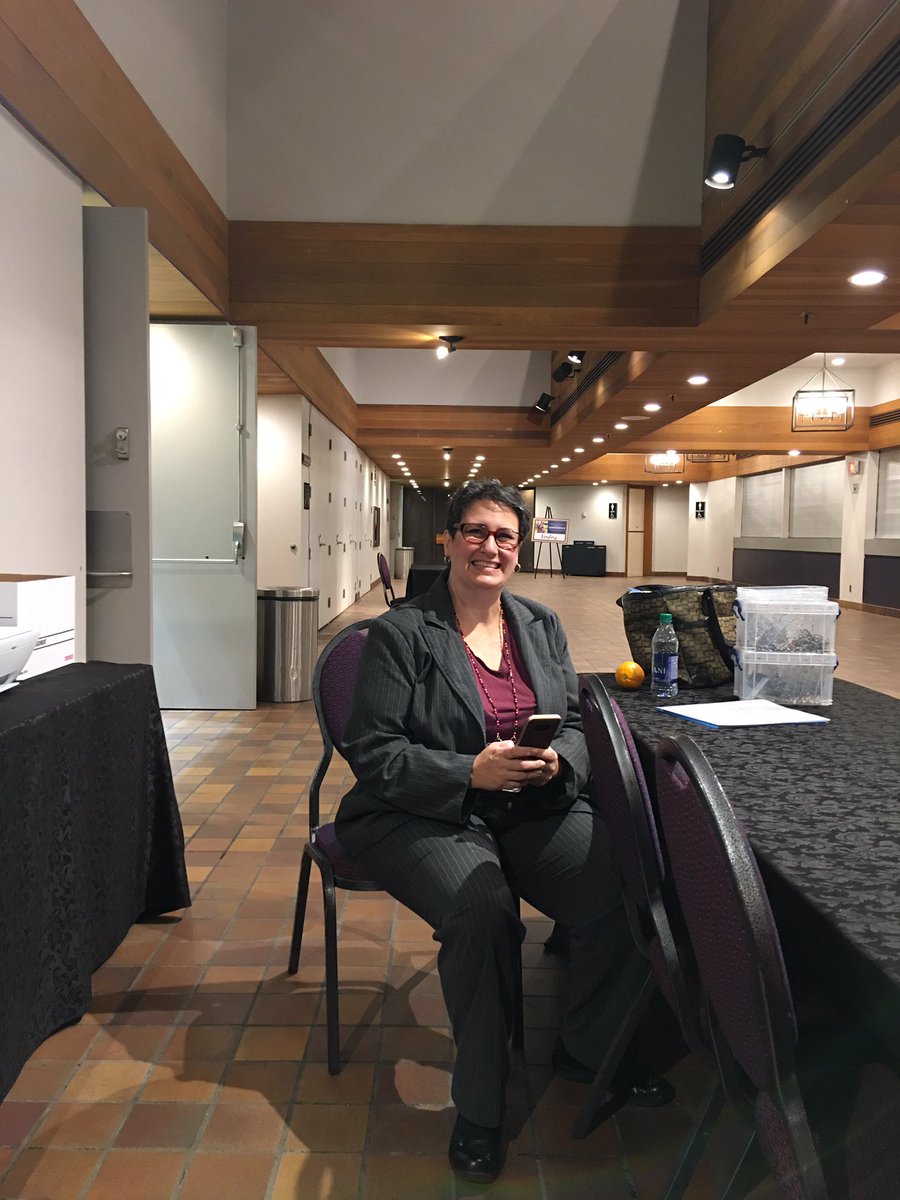 281Leigh's tweet photo. The woman who has held us all together and kept this ship smooth sailing !! Nia:weh Kowa @IndHealthCon #indigenous #health https://t.co/UrHAw9w3Wl