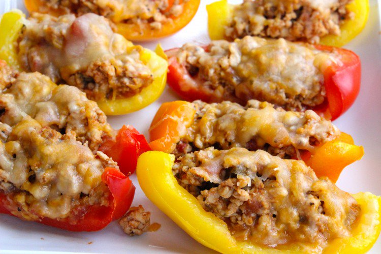 Is there a better combo than bell peppers and CHEESE?! 🧀🌶

Click this link--> goo.gl/xNS1ZU

 #recipes #healthy