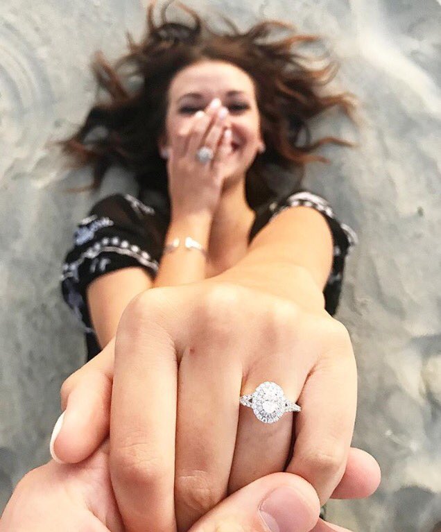 abbyruth18's tweet photo. Congratulations to my amazing big brother and his beautiful new, fiancé 🤗 You guys make my heart so happy. So much love for you guys ❤️ https://t.co/W5MstfjNB9
