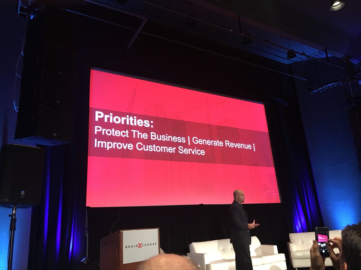 SurroundTech's tweet photo. Fantastic message by Bradd Busick. #EWTSFall17 https://t.co/N3011azp3O