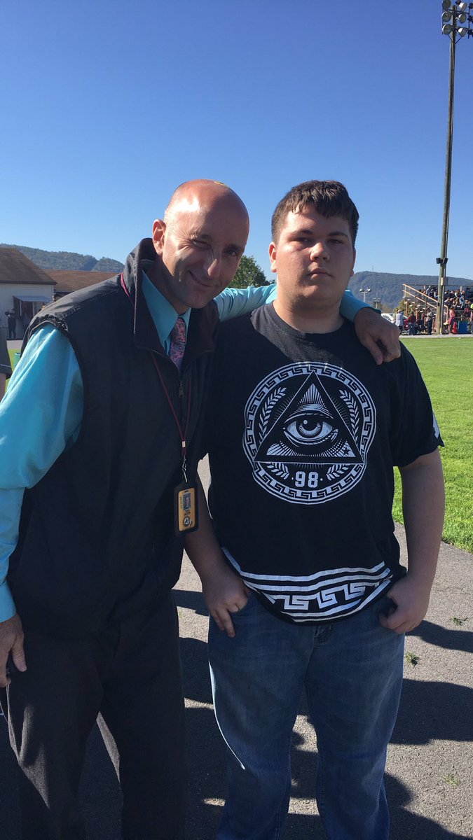 MBGStudentBody's tweet photo. being super silly at the special olympics 😉 https://t.co/4W3yhS48LV