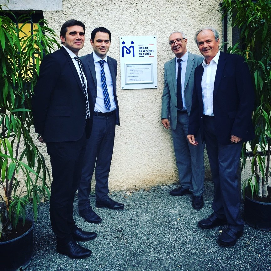 Prefet46's tweet photo. #endirect de l'inauguration de la Maison de services au public de #SaintGery 🎉 🎈 Retrouvez toutes les #MSAP du #Lot➡ https://t.co/O6oIZwQ09E https://t.co/HBO6Yz4TXL