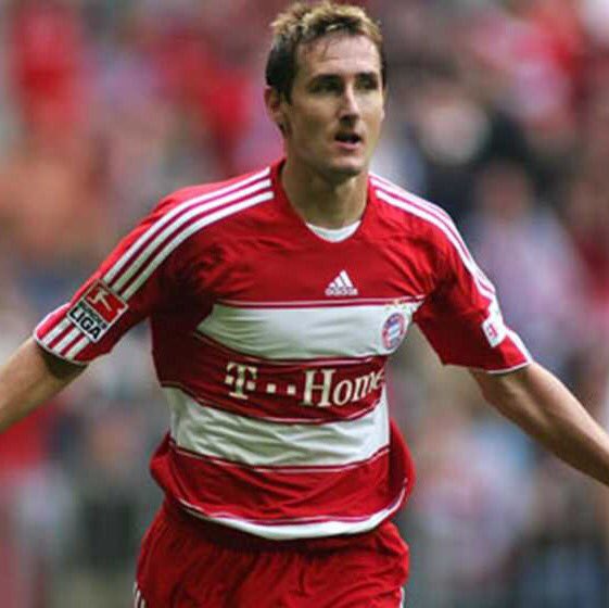 Football Battles (@ftblbattles) on Twitter photo Who was better in their prime?
RT for Larsson🇸🇪
LIKE for Klose🇩🇪
#FCBCEL Who was better in their prime?
RT for Larsson🇸🇪
LIKE for Klose🇩🇪
#FCBCEL