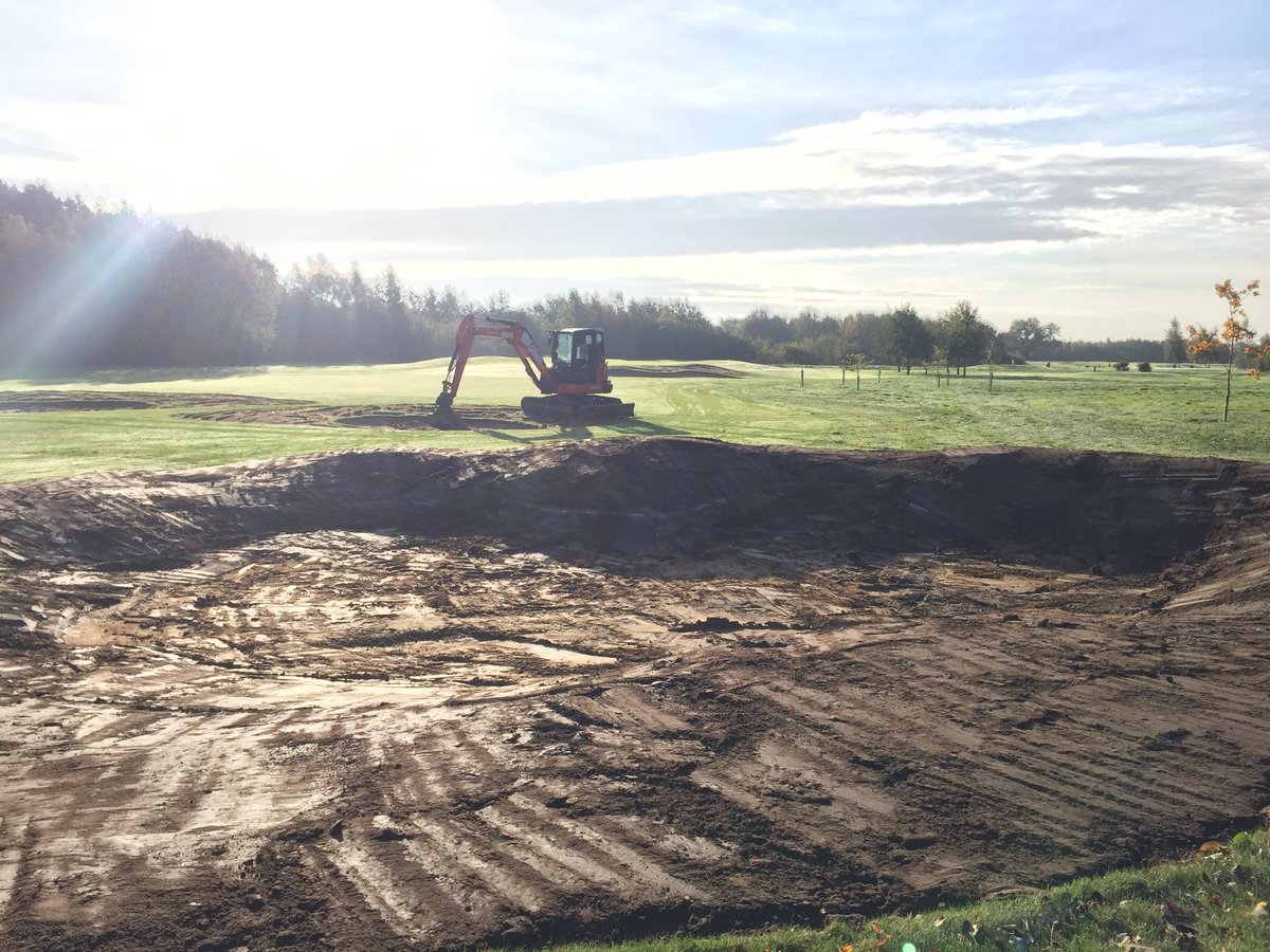 cc_golfscapes's tweet image. Great first day @SandburnGolf #bunkerconstruction #dryconditions