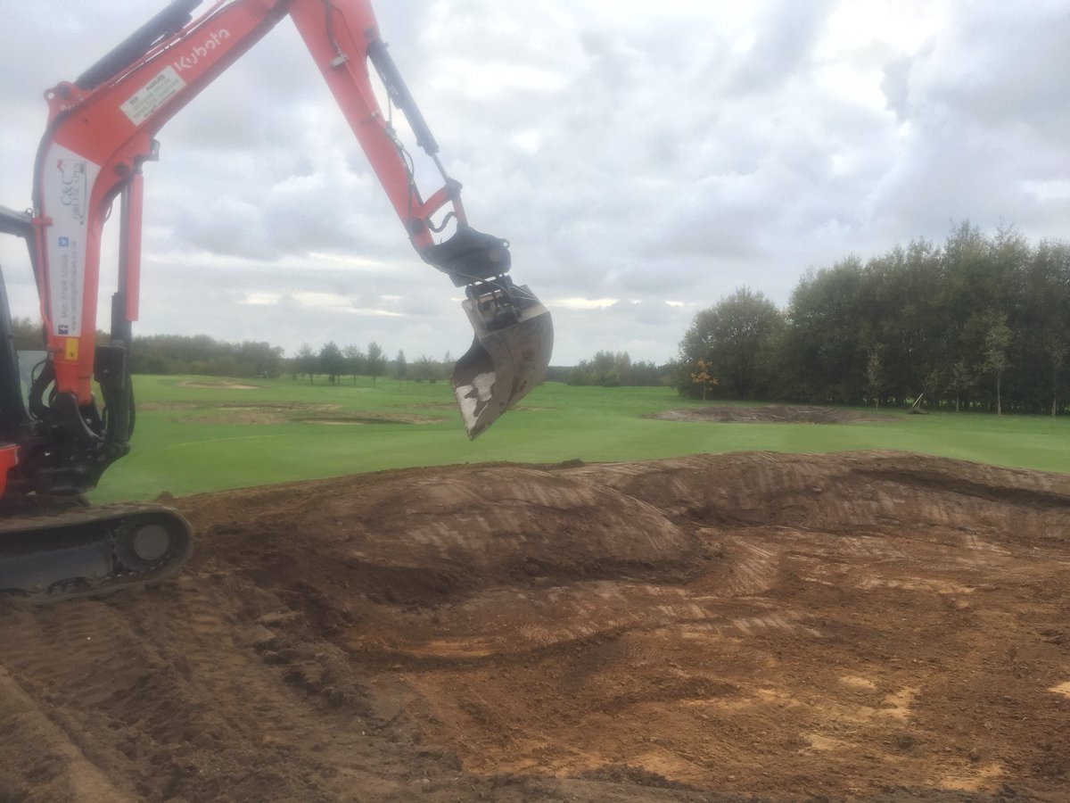 cc_golfscapes's tweet image. Great first day @SandburnGolf #bunkerconstruction #dryconditions
