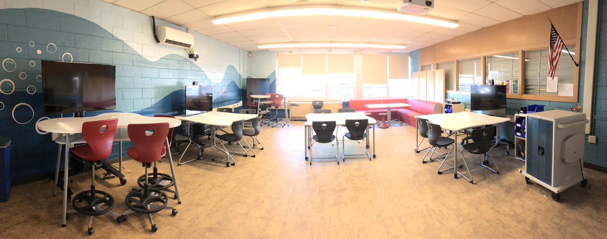 MsDiFede's tweet photo. Loving my new classroom! #TransformationTuesday #eventhoughitsWednesday #MineolaProud https://t.co/bLPEP5APhS