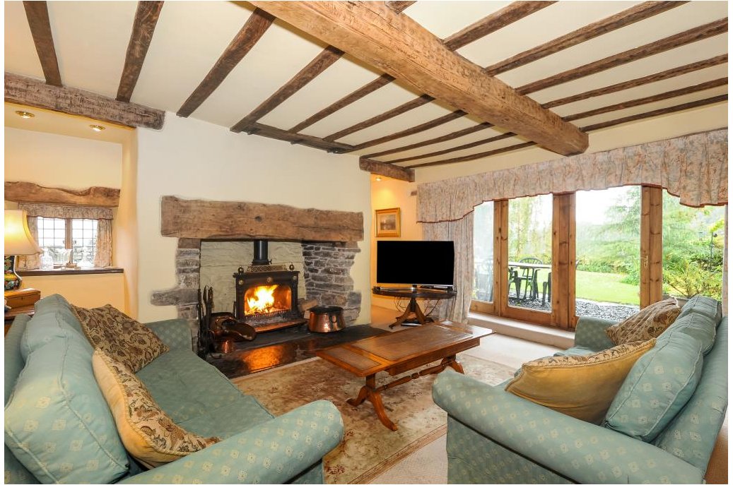 RBBProperty's tweet photo. See this faithfully restored 16th century #home with incredible development opportunities! #Property https://t.co/7lNpmUJDE5 https://t.co/Sn8zZw64Ea
