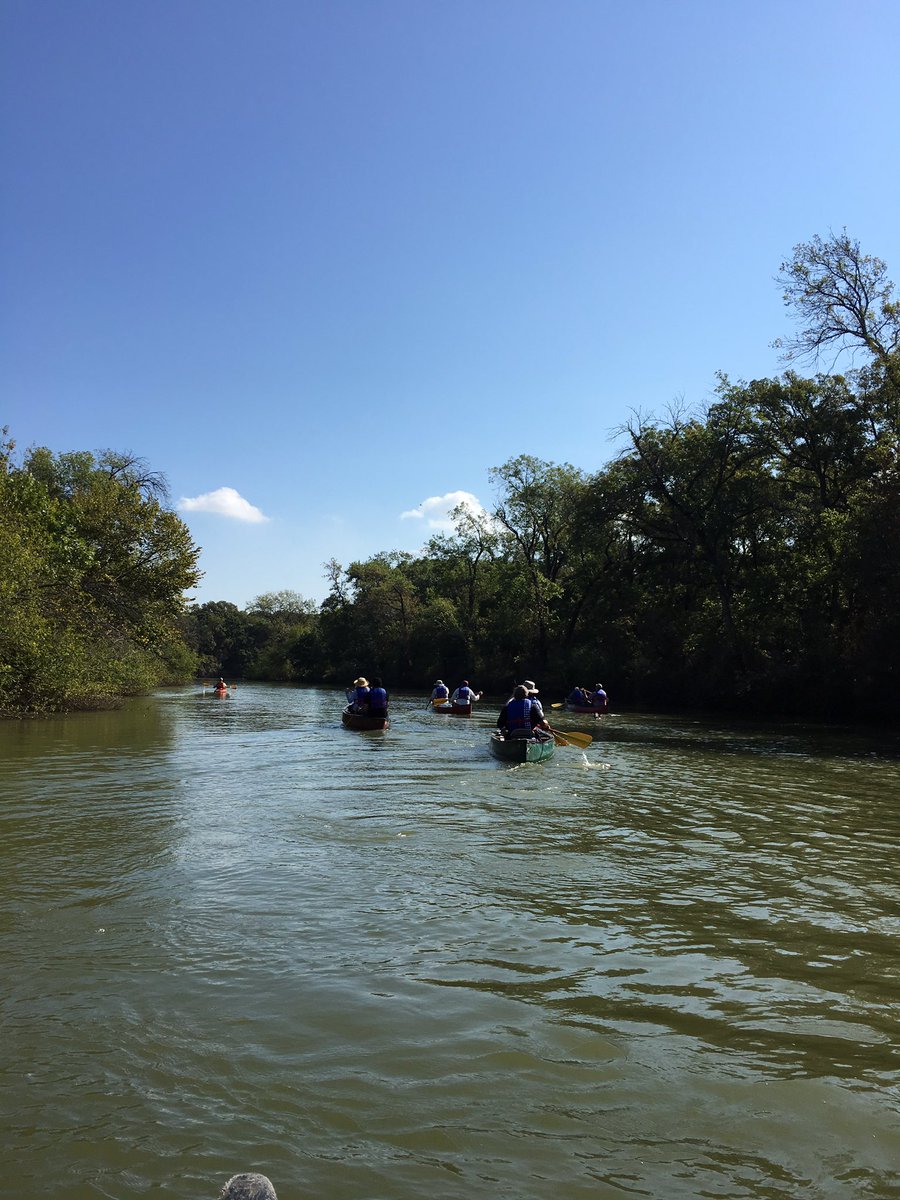 trinityparkc's tweet photo. Many thanks to the team @GWDal who led our group down the Elm Fork of the #TrinityRiver. 

#dallas 
#Trinityparkconservancy 
#canoeing https://t.co/Mz9ttDfW8B