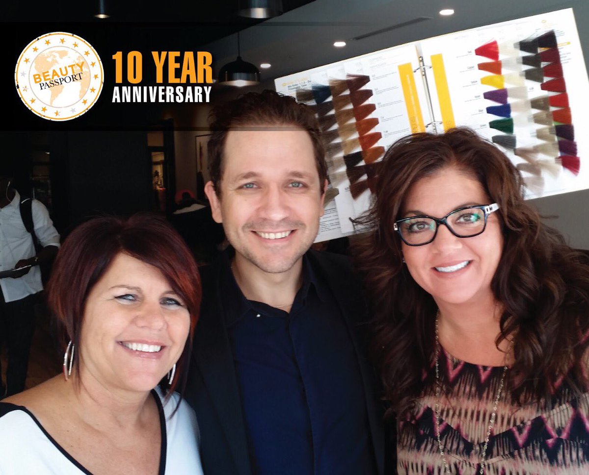 VanTibolli's tweet photo. With Some of US GKhair International Partners in Michigan
#GKhair #Juvexin #No1 #CEO #Business #Michigan #Manocoblue #Color https://t.co/L6SIeZJnfZ