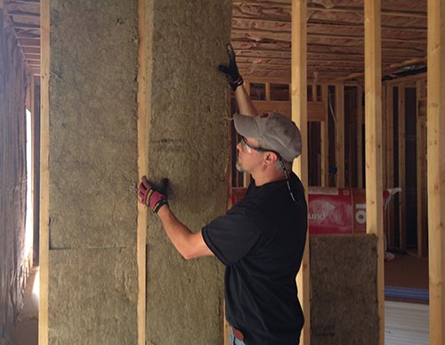 ExtremeHow_To's tweet photo. Dampen Sound with Stone Wool
https://t.co/YOtBRWUepi
#diy #homeimprovement #stonewool https://t.co/a9DQd8GgDL