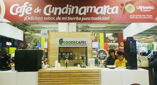 Coodecafec's tweet photo. Acompáñanos desde hoy hasta el sábado en #CafésdeColombiaexpo y disfruta de los mejores cafés de nuestro país. Coodecafec ¡Te esperamos! https://t.co/QlLMGTKtfP