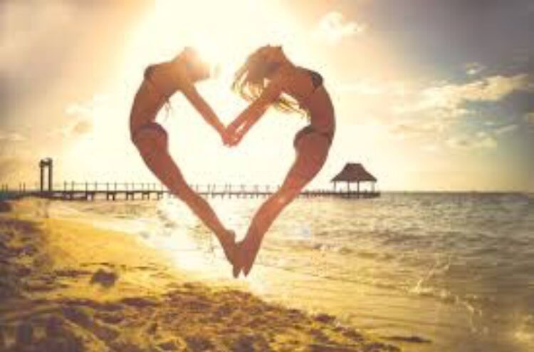 Guys! Unfortunately, there won't be #spreadstyle 😩So sorry for the late notice. Hope you all have a fab day/week!💕😘