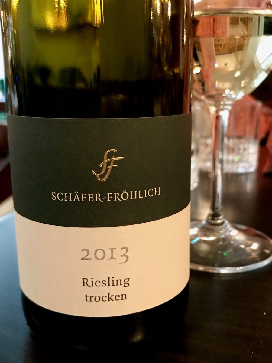 sipandsizzle's tweet photo. Light lemony refreshing dry Riesling from Schäfer-Frölich was fab with cheese and pork @HenriettaHotel Available @The_WineBarn https://t.co/L0VRPYY2Mf
