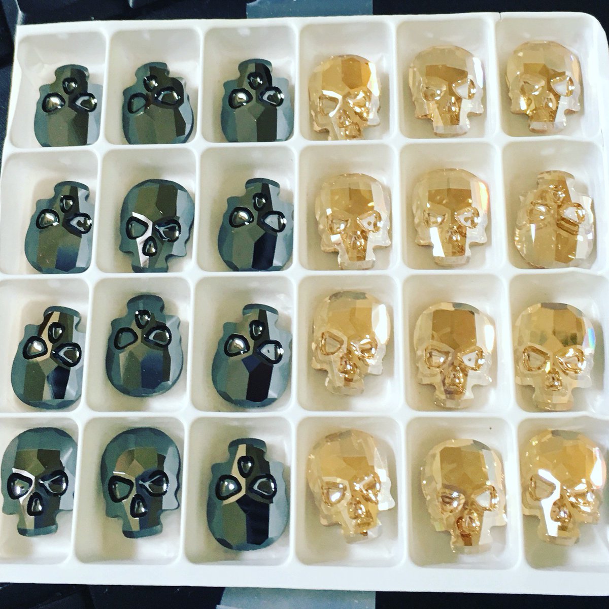 hautecollar's tweet photo. SKULLS! We can slap these crystal bone grinners on any color tie you like.  DM us!  #Spooky #Skulls #Rhinestoneneckwear https://t.co/bZbvZm9vNS